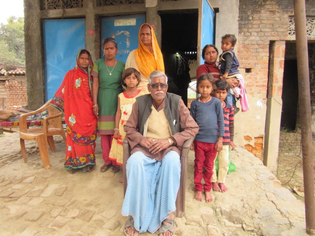 9Final-Murari Kashyap and his family.JPG